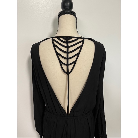 *SOLD* Ya Los Angeles Chiffon Long Sleeves Romper Shorts Cut Out Black Size L - Picture 7 of 7